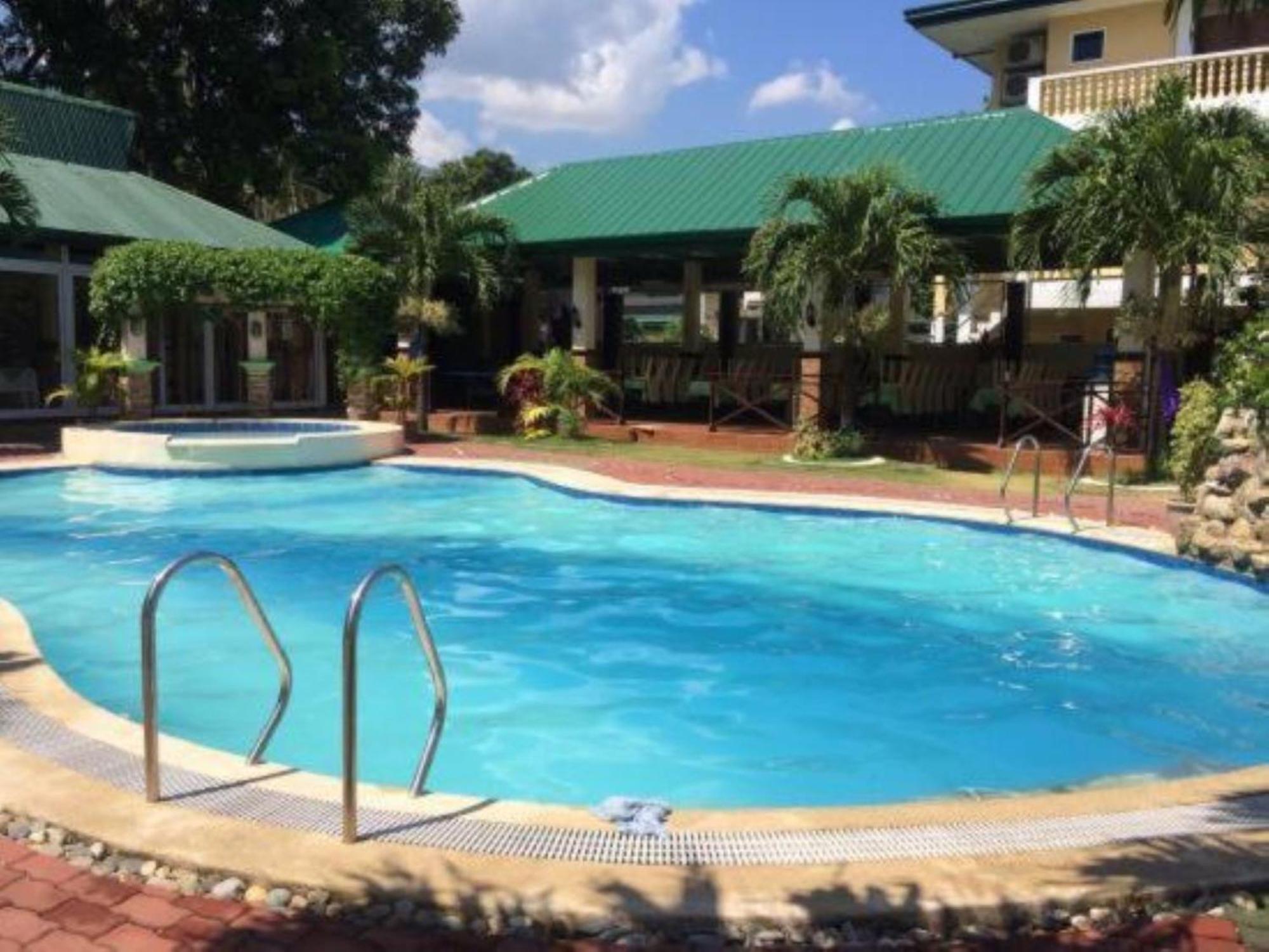 La Solana Suites And Resorts By Cocotel Puerto Galera Bagian luar foto